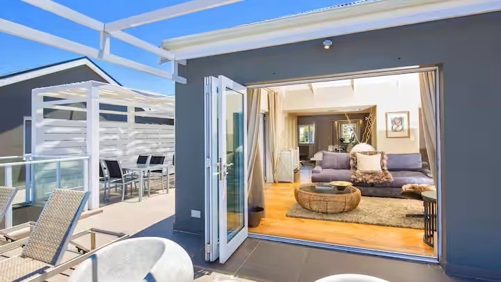 To Let 1 Bedroom Property for Rent in Thesen Islands Western Cape
